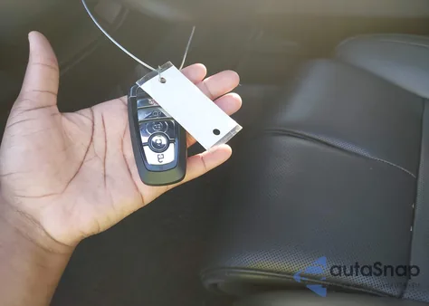 2022 Lincoln Navigator Reserve z USA, uszkodzony, nr VIN 5LMJJ2LT7NEL11060